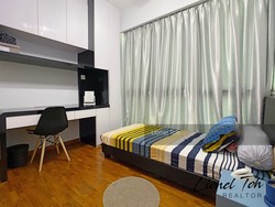 Esparina Residences (D19), Condominium #223658241
